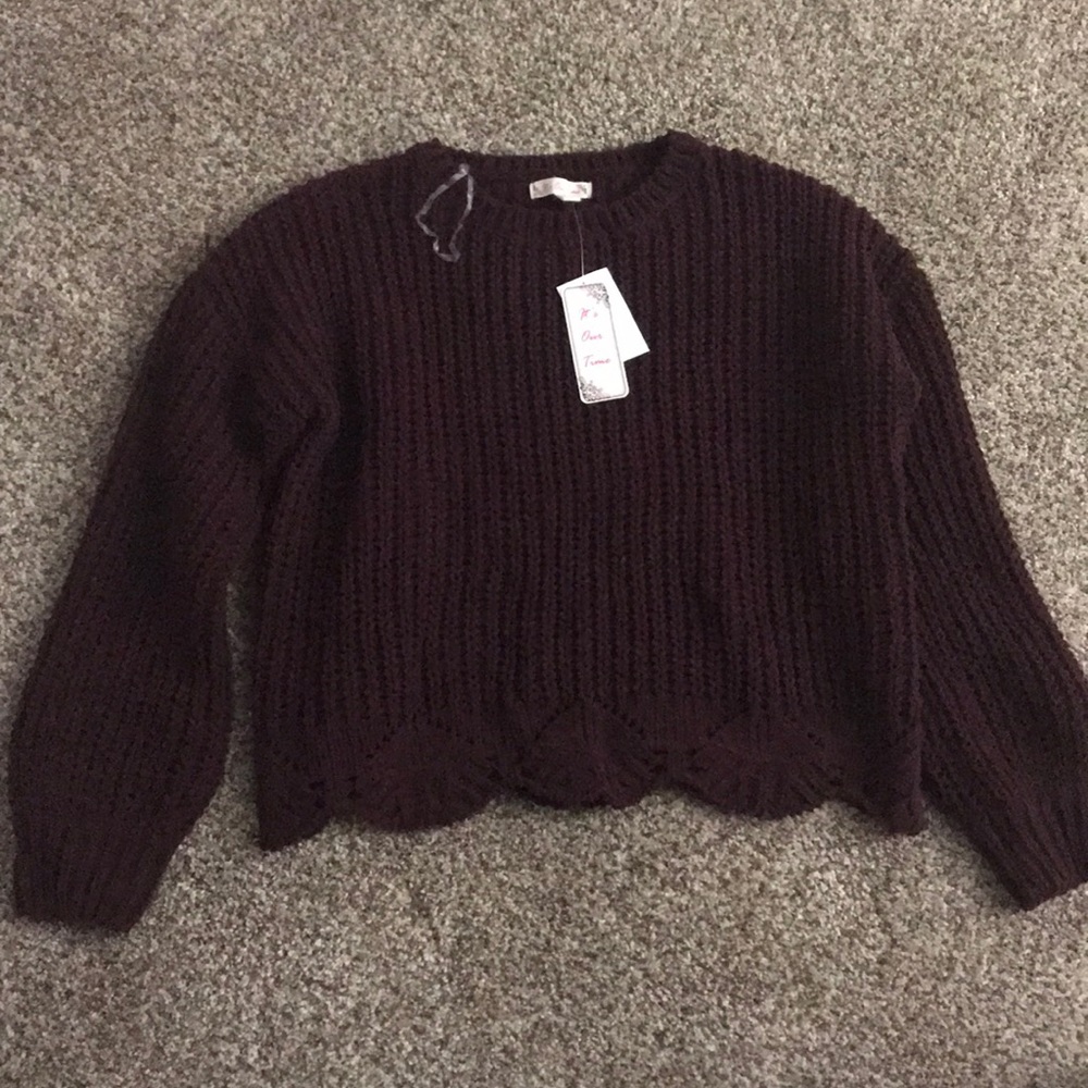 Maroon sweater
